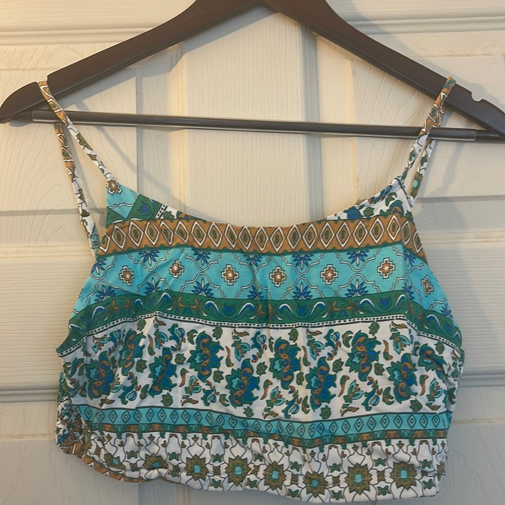Like New! 2 piece Top and pants summer outfit very comfortable